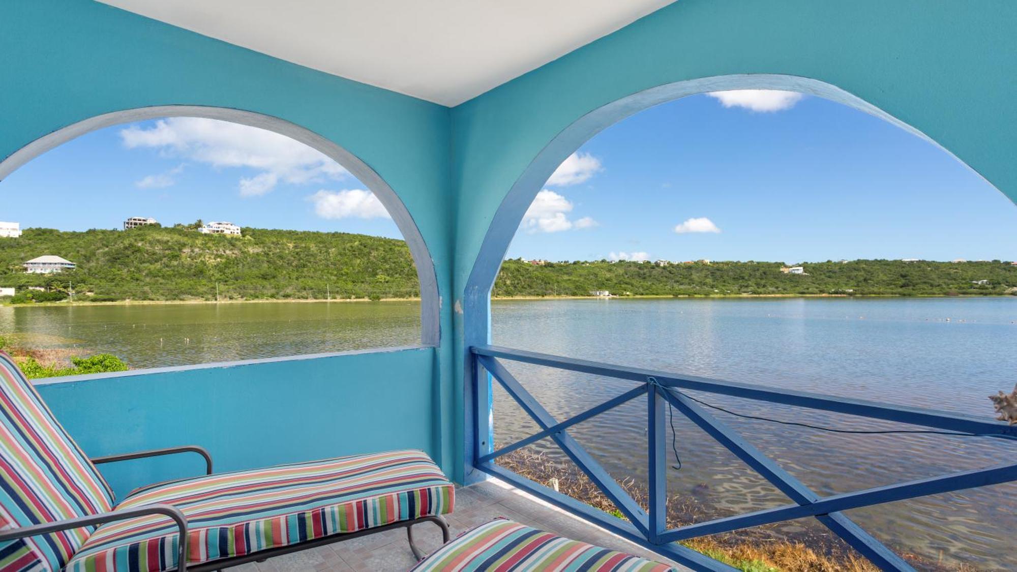 Edwards Guesthouse Sandy Ground Village المظهر الخارجي الصورة